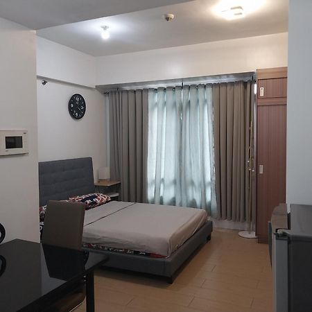 Alps At 150 Newport Blvd Condominum Near T3 Pasay Exterior photo